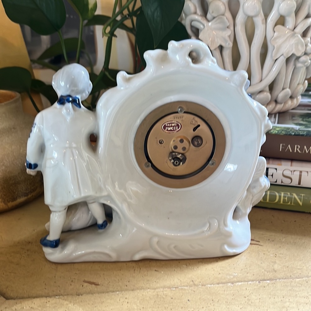 Vintage porcelain Linden Victorian Clock - Picture 4 of 4
